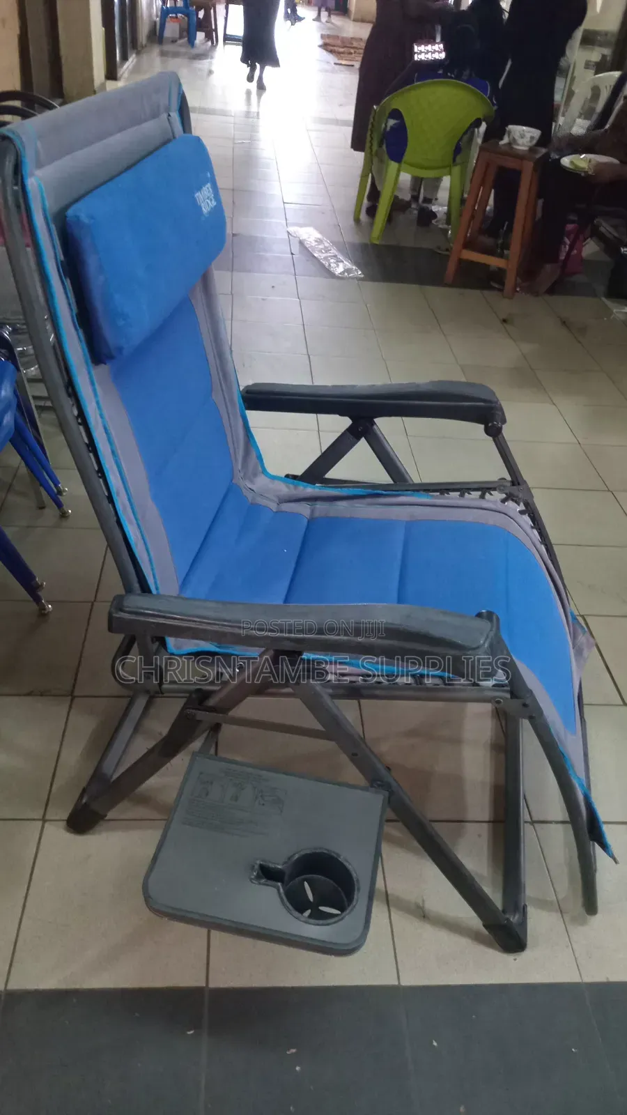 Zero Gravity Folding Lounge and Reclining Chair