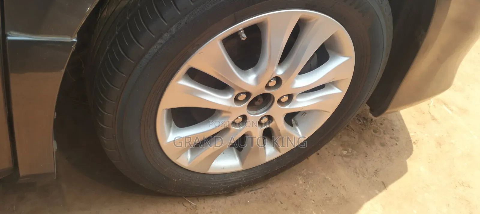 Toyota Noah 2013 Gray