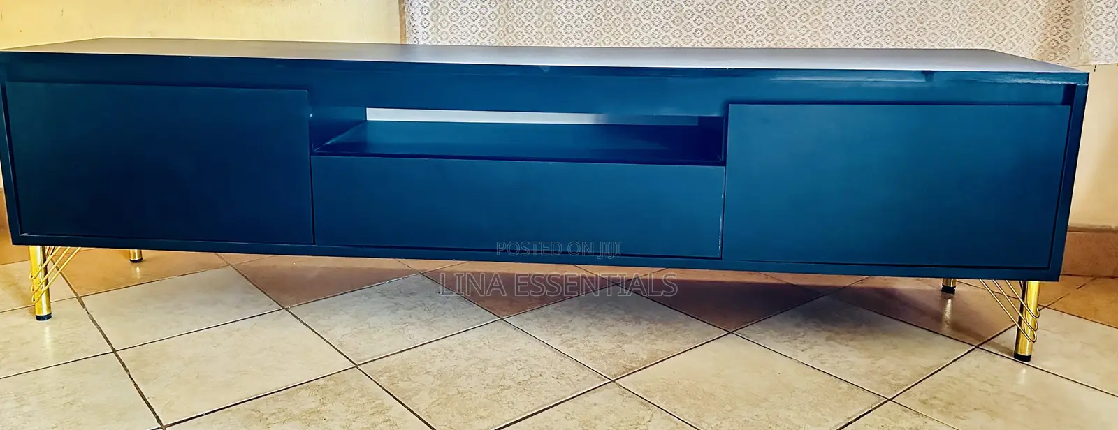 Black Classy TV Stand