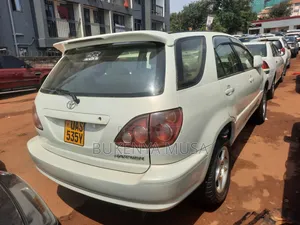 Toyota Harrier 2004 White