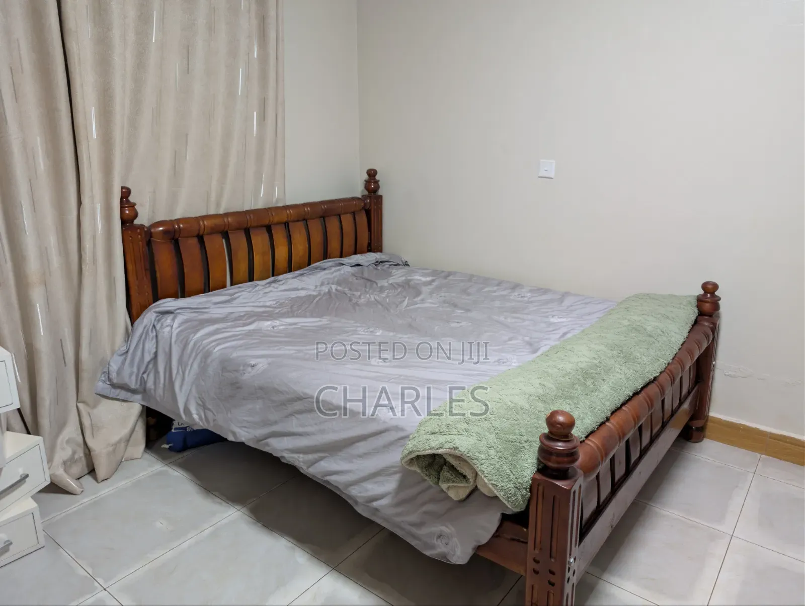 Elegant Bed for Sale - Excellent Condition