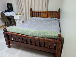 Elegant Bed for Sale - Excellent Condition