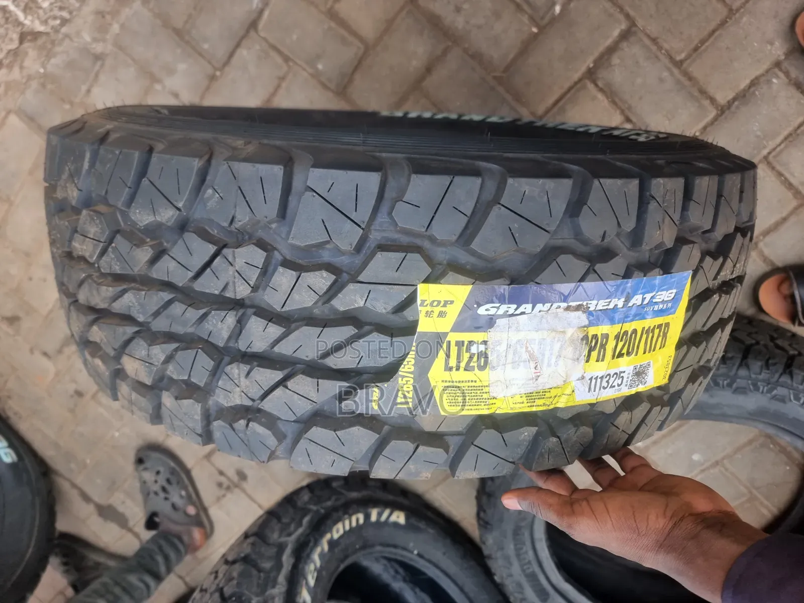 265/65r17 Dunlop Grand Trake Japan