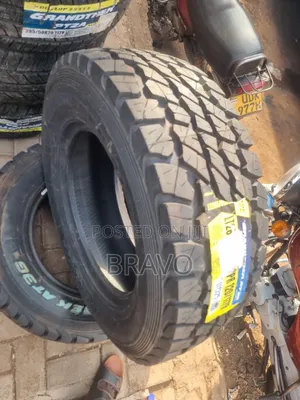 265/65r17 Dunlop a/T 3g Design