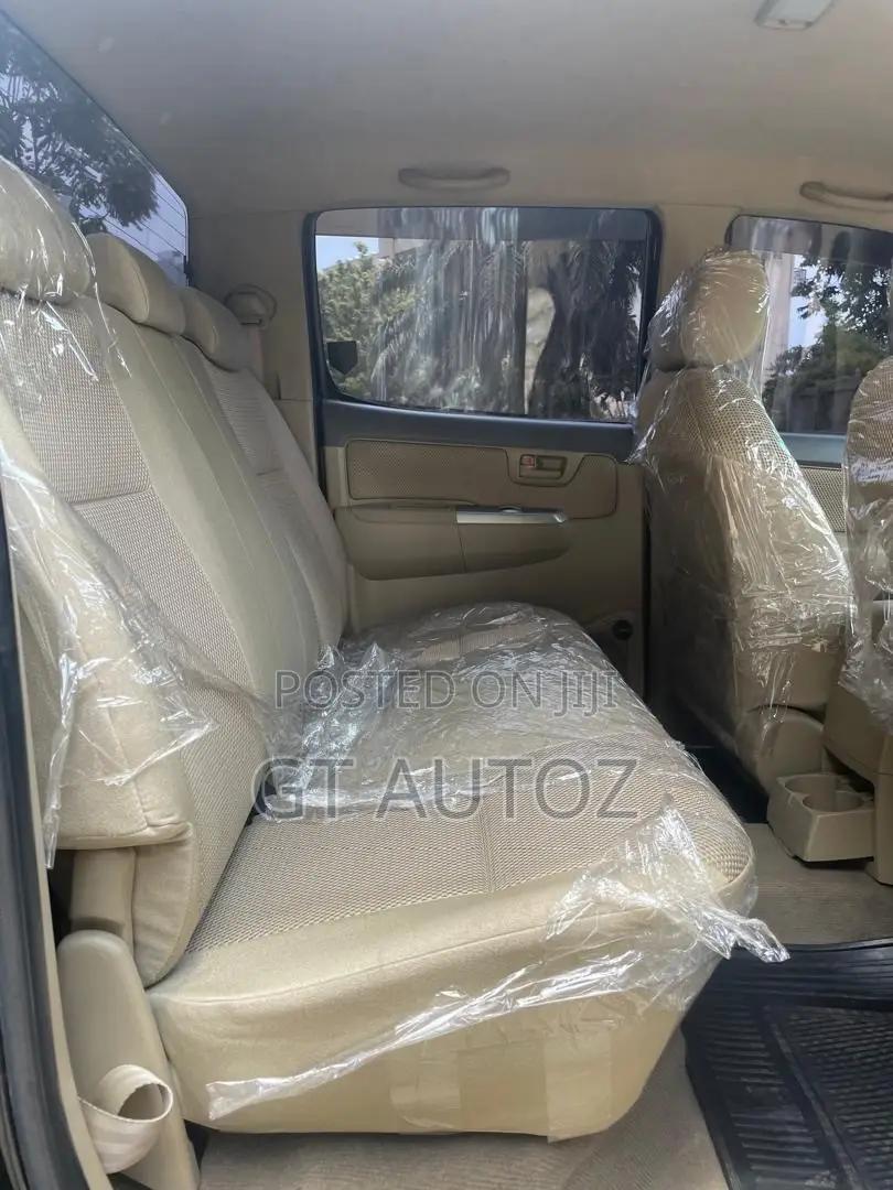 Toyota Hilux 2.7 VVT-i 4X4 SRX 2012 Gray
