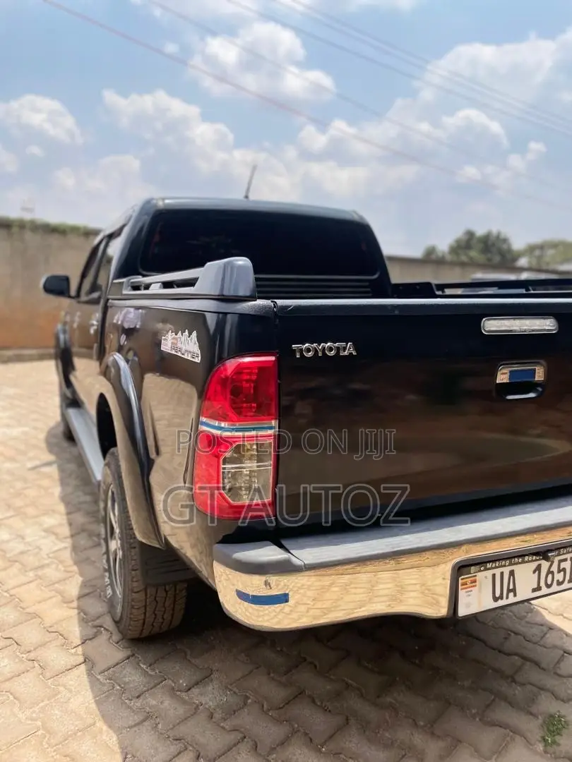 Toyota Hilux 2.7 VVT-i 4X4 SRX 2012 Gray