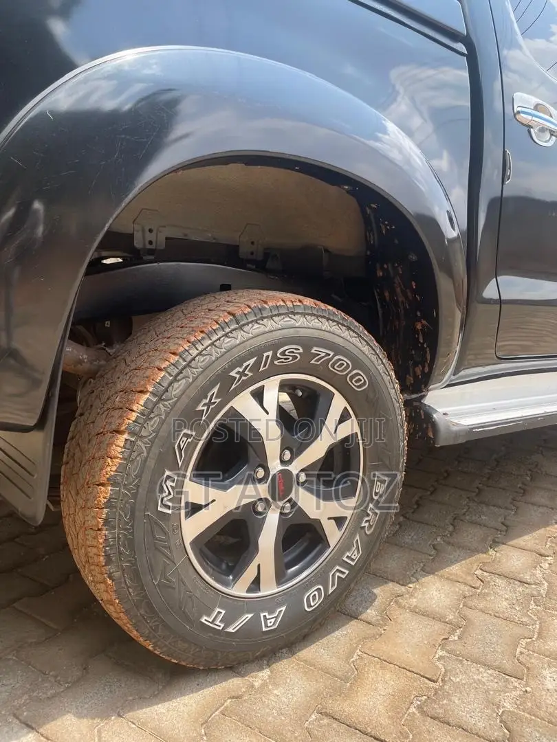 Toyota Hilux 2.7 VVT-i 4X4 SRX 2012 Gray