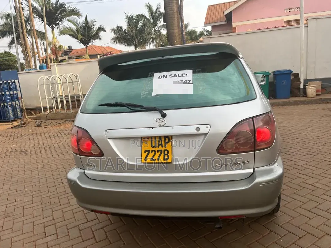 Toyota Harrier 2.2 16V 4WD 1998 Silver