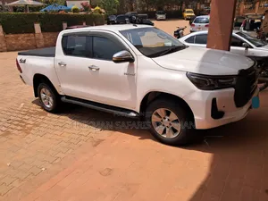 Toyota Hilux Revo Double Cab Deisel 2.4 AWD 2021 White