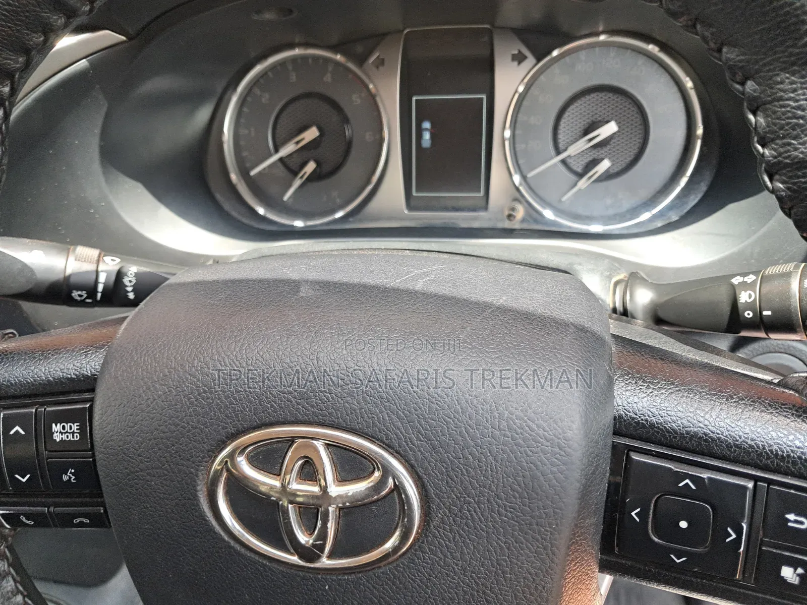 Toyota Hilux Revo Double Cab Deisel 2.4 AWD 2021 White