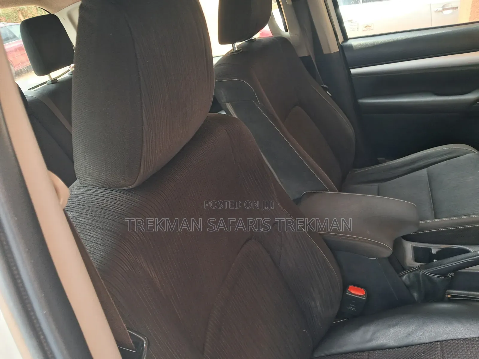 Toyota Hilux Revo Double Cab Deisel 2.4 AWD 2021 White