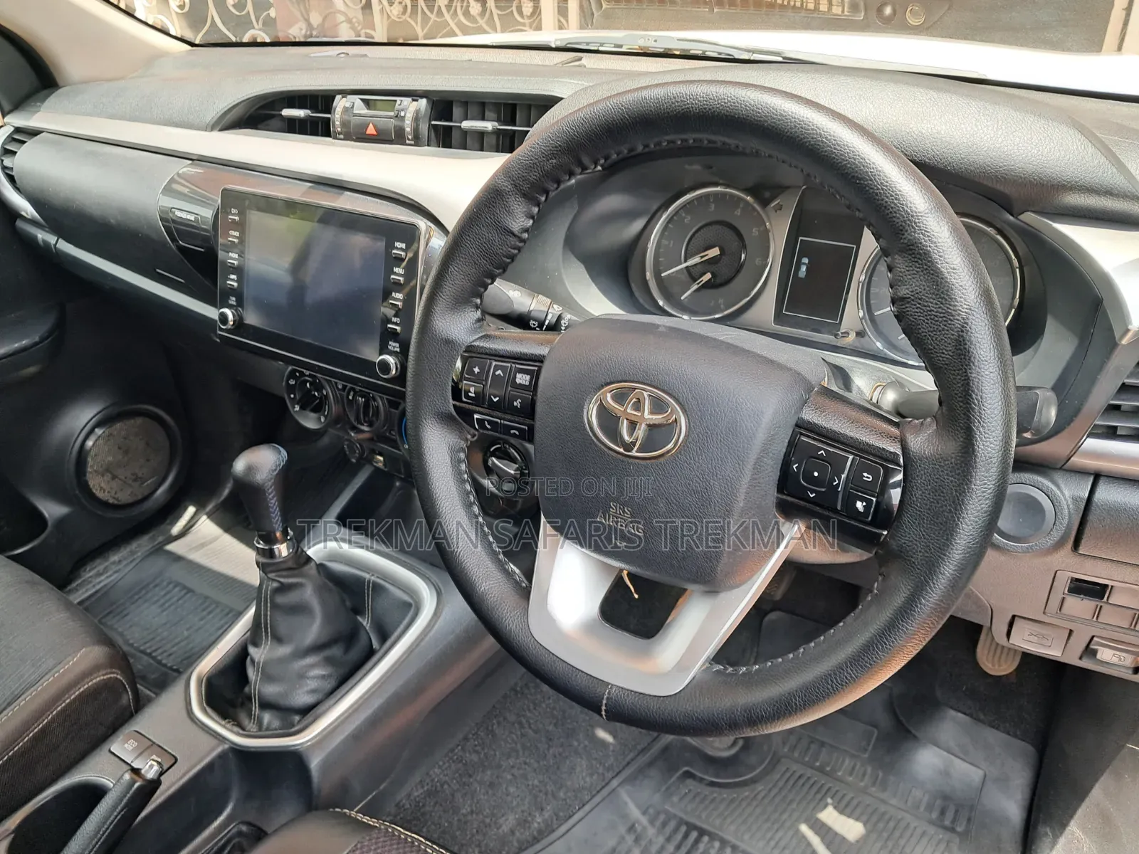 Toyota Hilux Revo Double Cab Deisel 2.4 AWD 2021 White