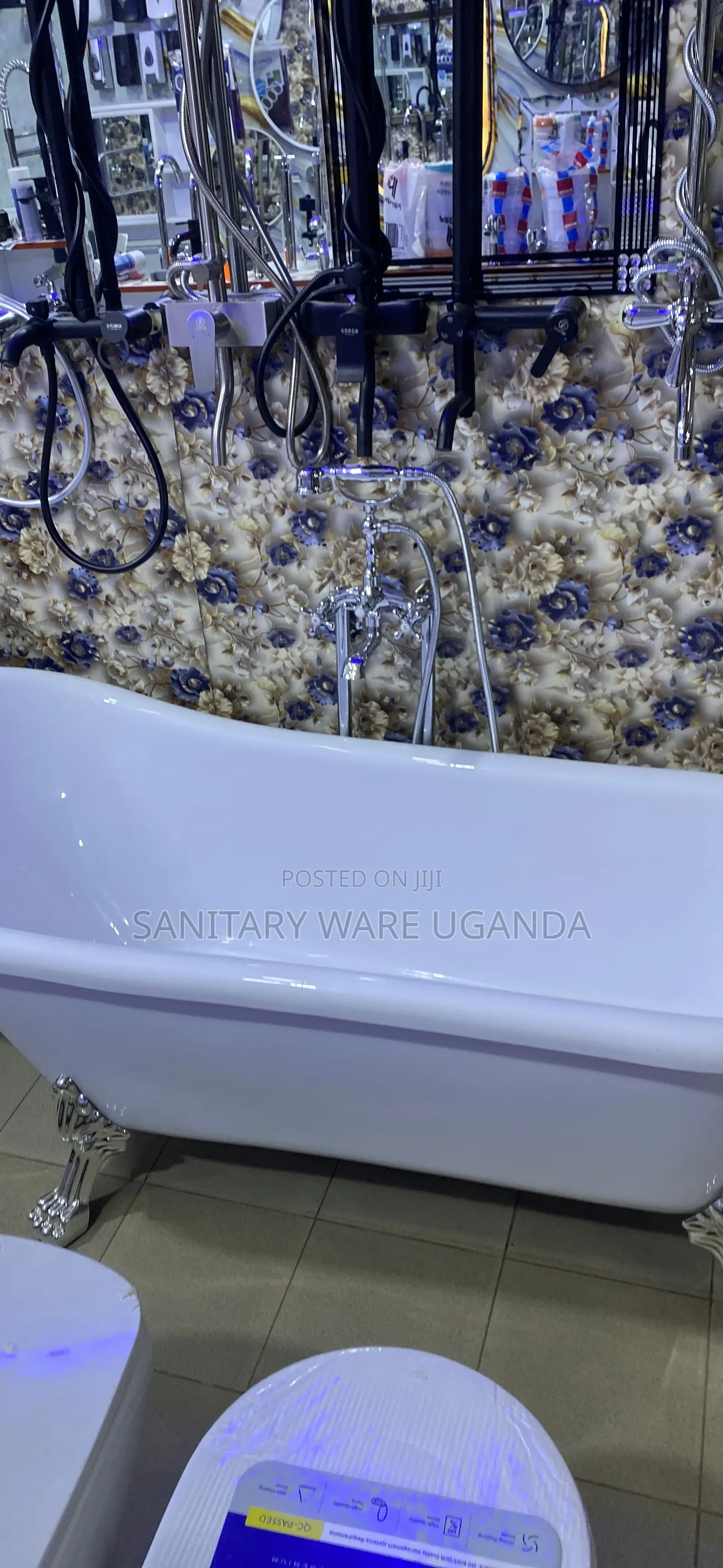  Bathtub Stand Alone