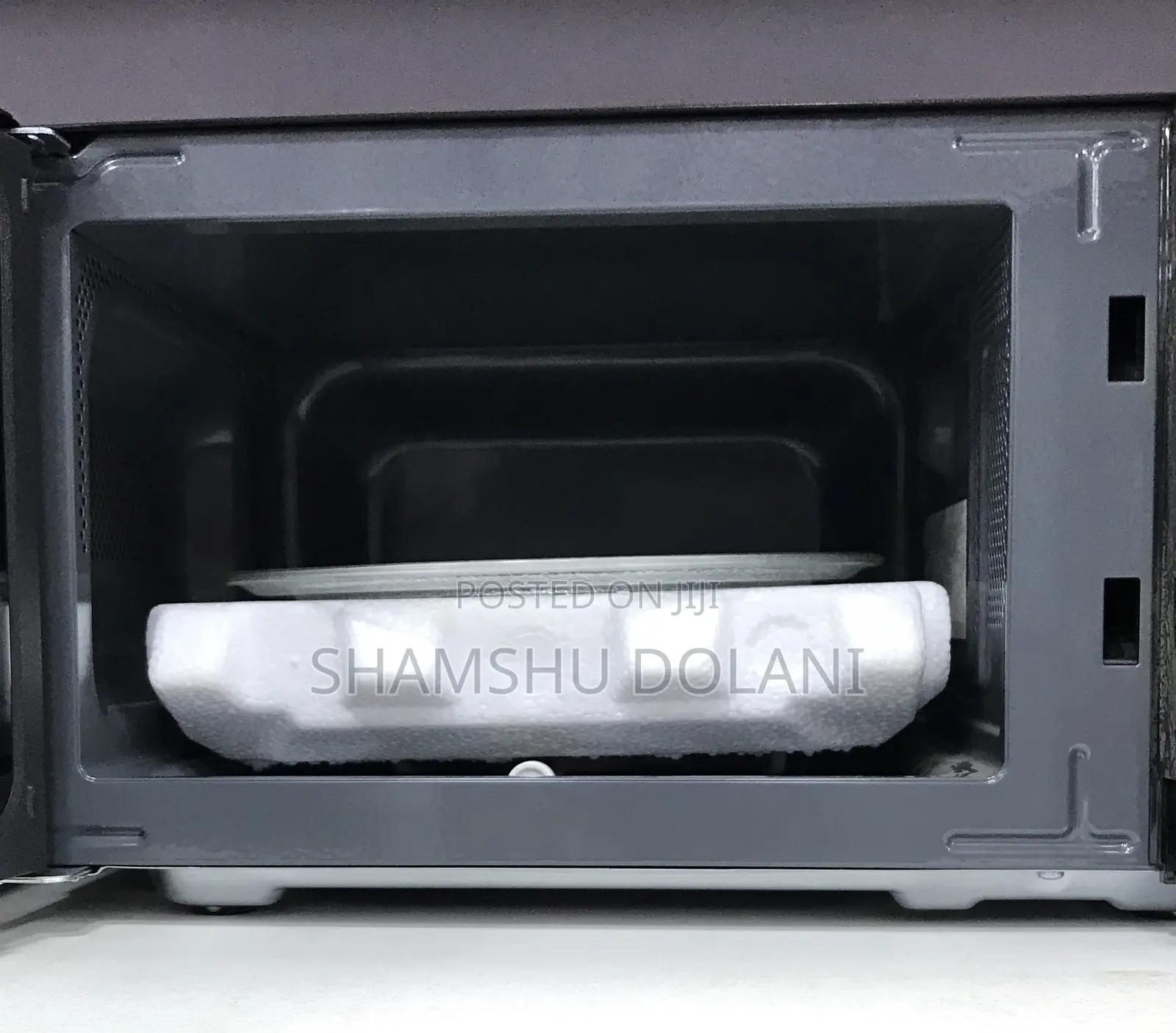 LG Microwave 20 LTRS
