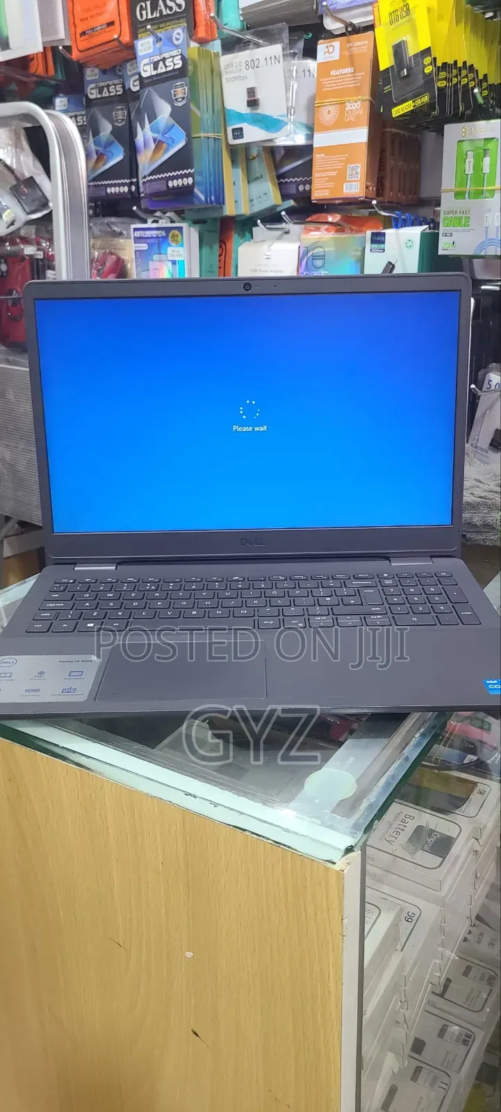 Laptop Dell Vostro 3500 8GB Intel Core i3 HDD 1T