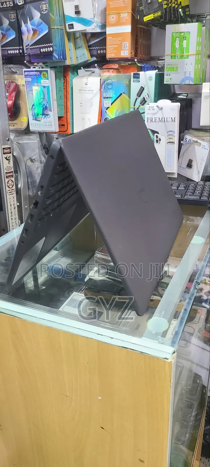 Laptop Dell Vostro 3500 8GB Intel Core i3 HDD 1T