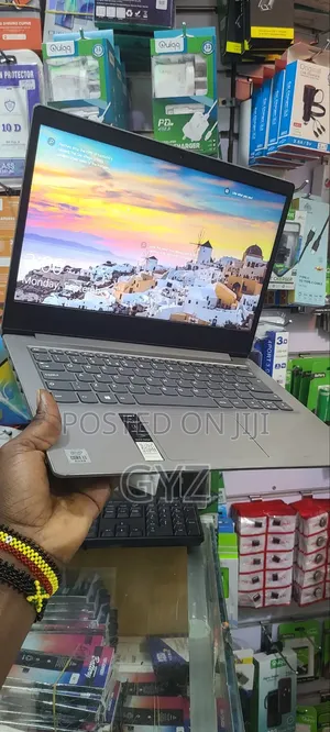 Laptop Lenovo Ideapad 3 4GB Intel Core i3 HDD 320GB