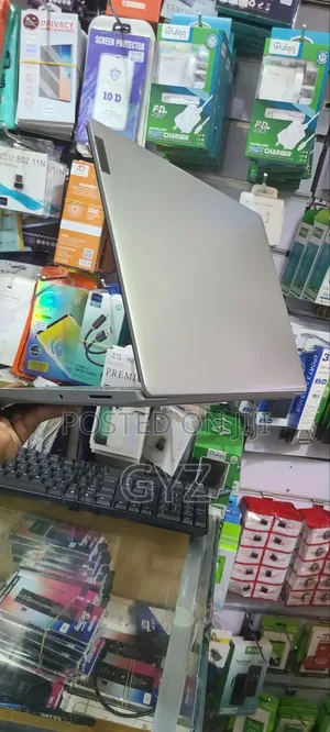 Laptop Lenovo Ideapad 3 4GB Intel Core i3 HDD 320GB