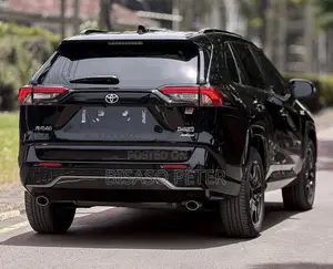 Toyota RAV4 XLE FWD 2024 Black