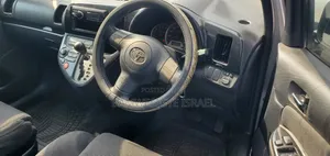 Toyota Wish 2004 Silver