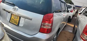 Toyota Wish 2004 Silver
