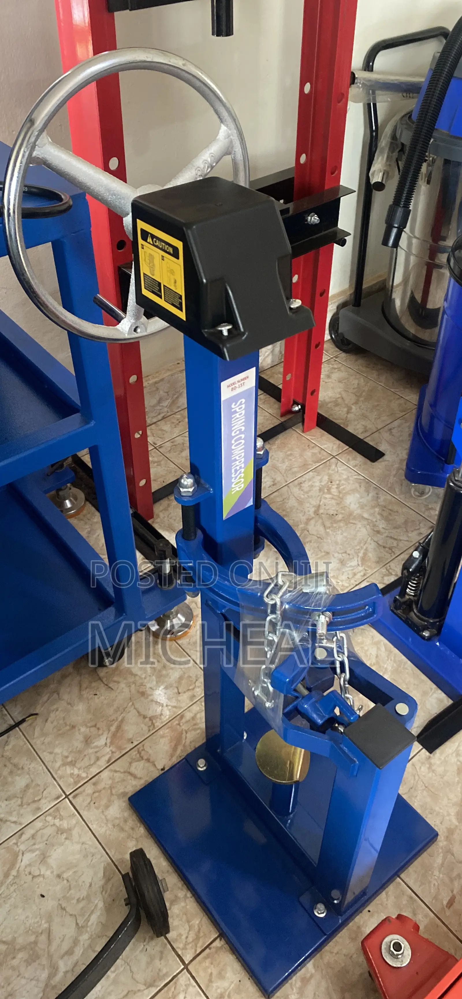 Manual Shock Spring Compressor