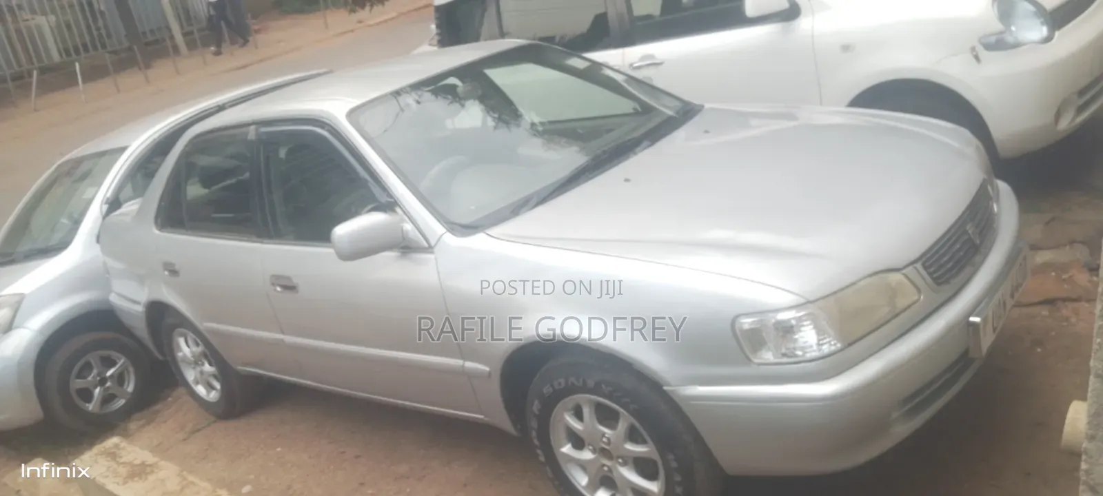 Toyota Corolla 1999 Silver