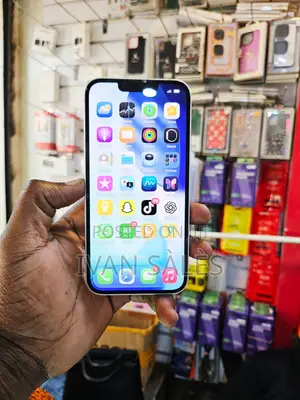 Apple iPhone 13 128 GB White