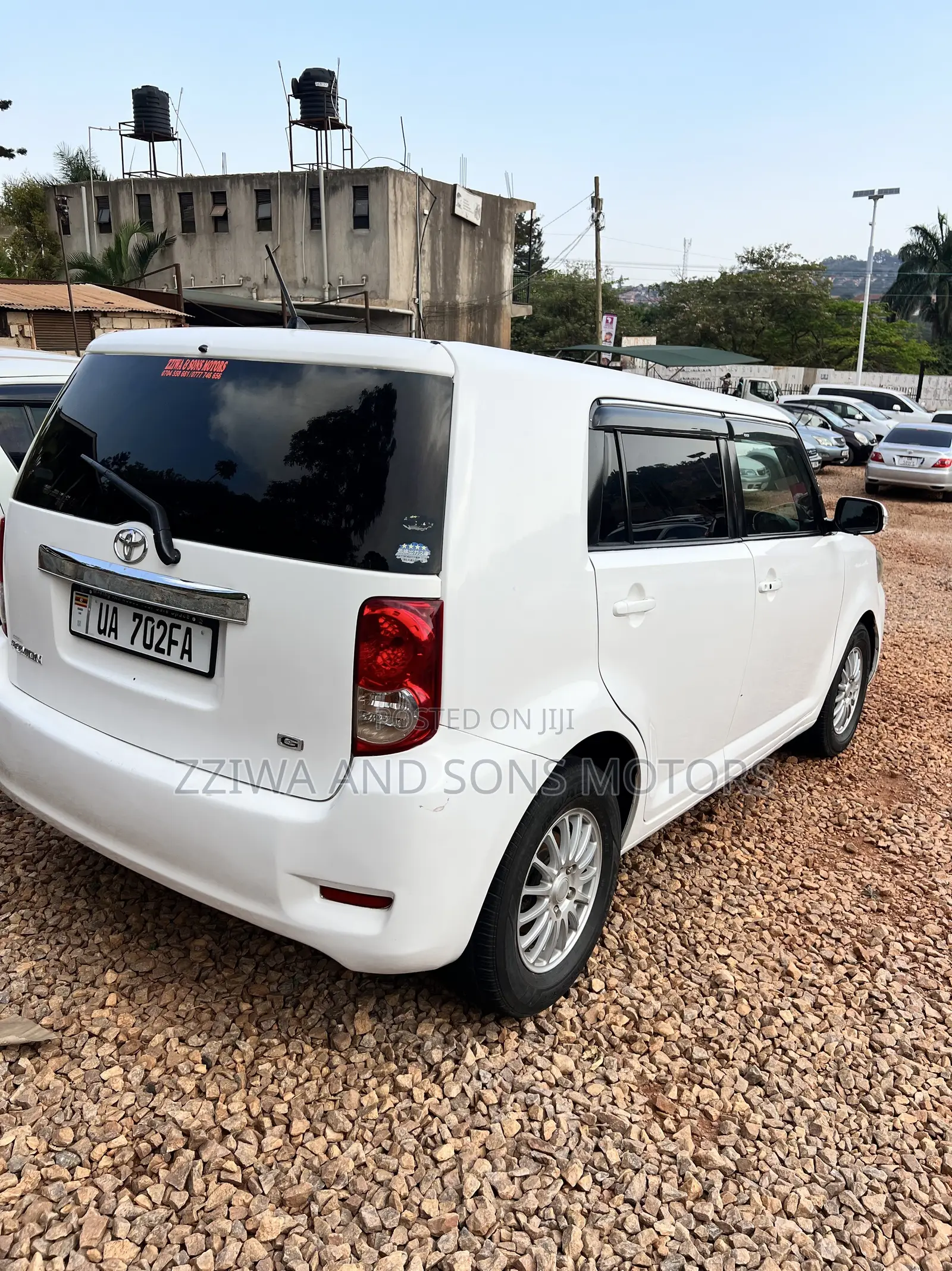 Toyota Corolla Rumion Hatchback 1.5 FWD 2013 White