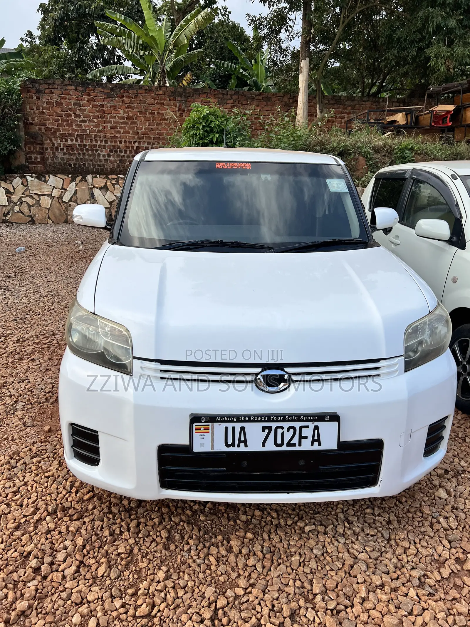 Toyota Corolla Rumion Hatchback 1.5 FWD 2013 White