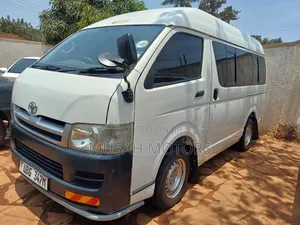Toyota HiAce 2012 White