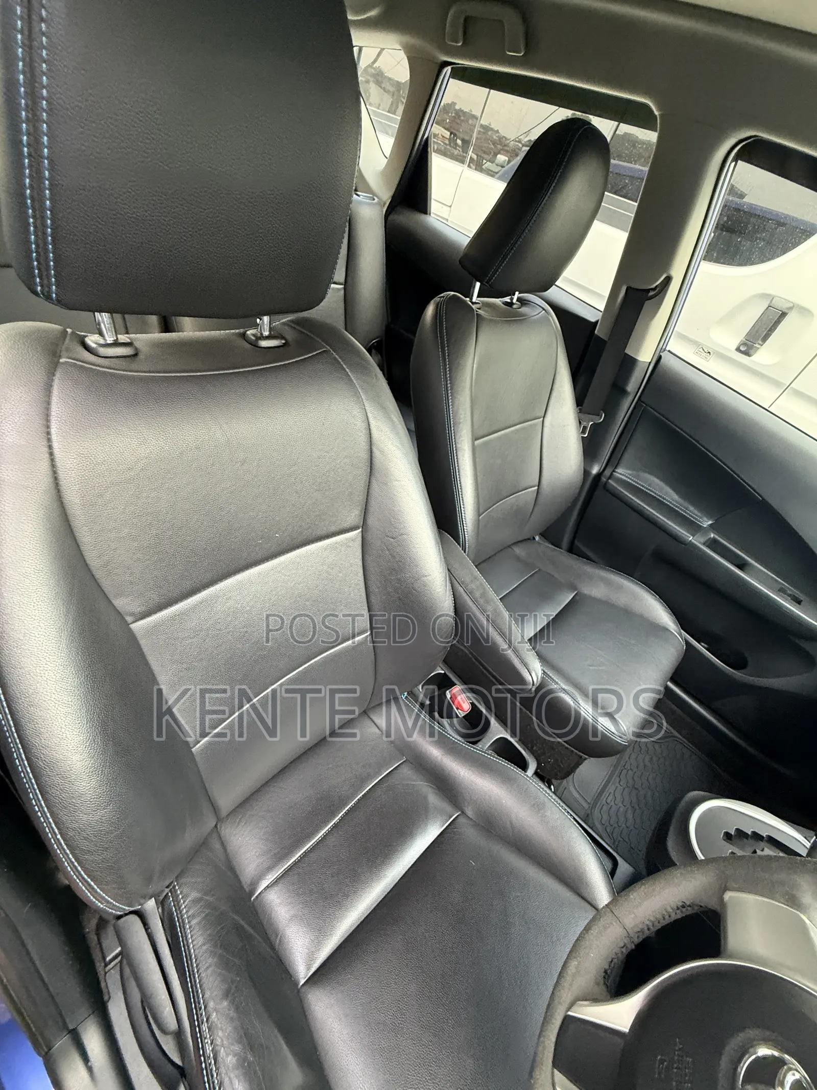 Toyota Ractis 1.5 AWD 2013 Blue