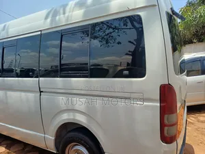 Toyota HiAce 2012 White