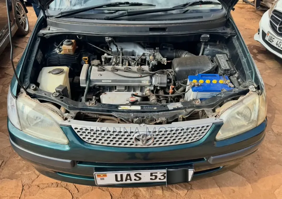 Toyota Corolla Spacio 2004