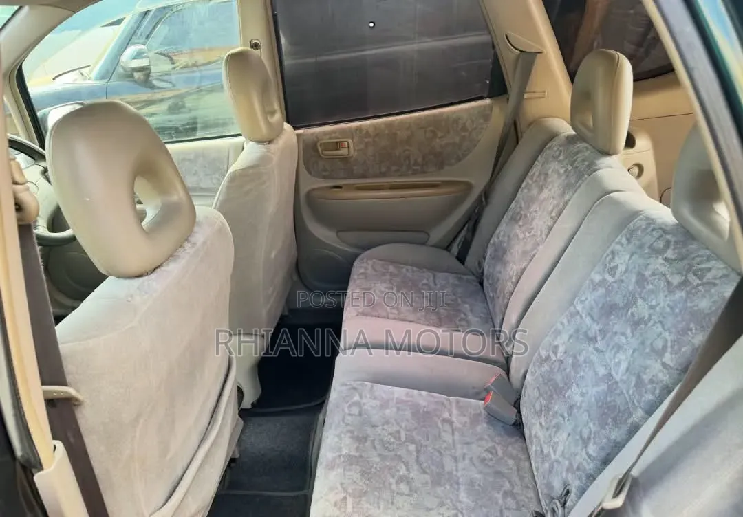 Toyota Corolla Spacio 2004