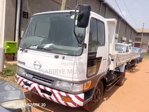 Hino 4 Tune Tipper