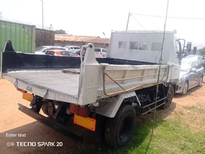 Hino 4 Tune Tipper