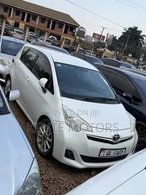 Toyota Ractis 1.5 AWD 2012 White
