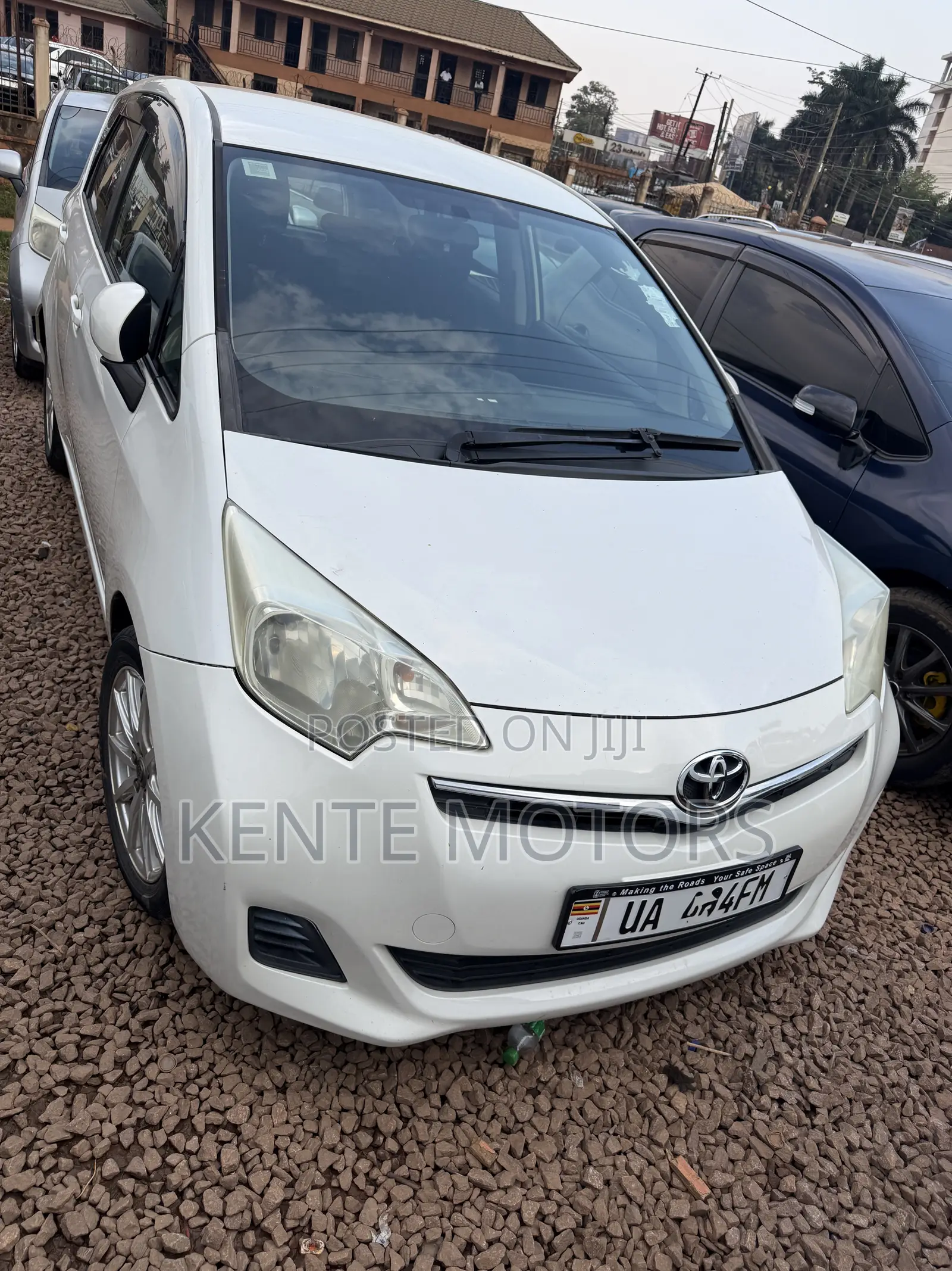 Toyota Ractis 1.5 AWD 2012 White