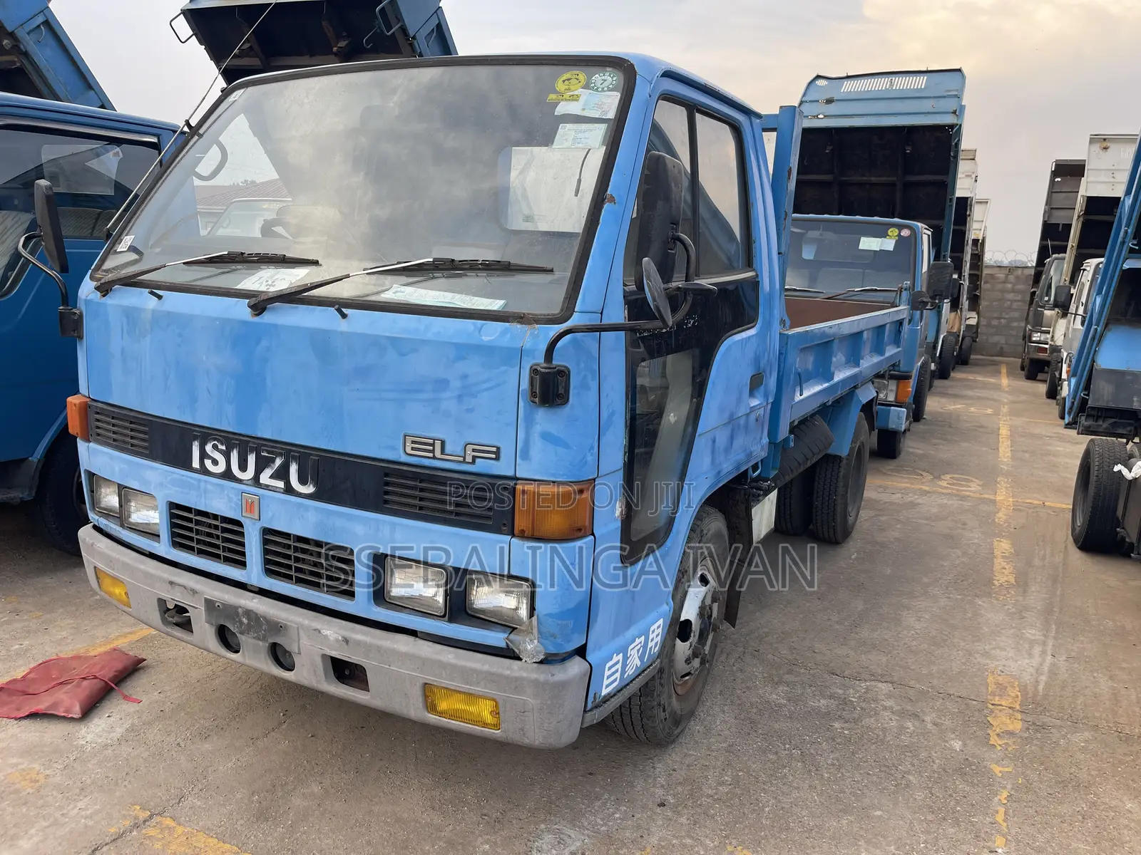 Isuzu Elf Dumper