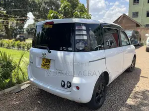 Toyota Sienta 2008 White