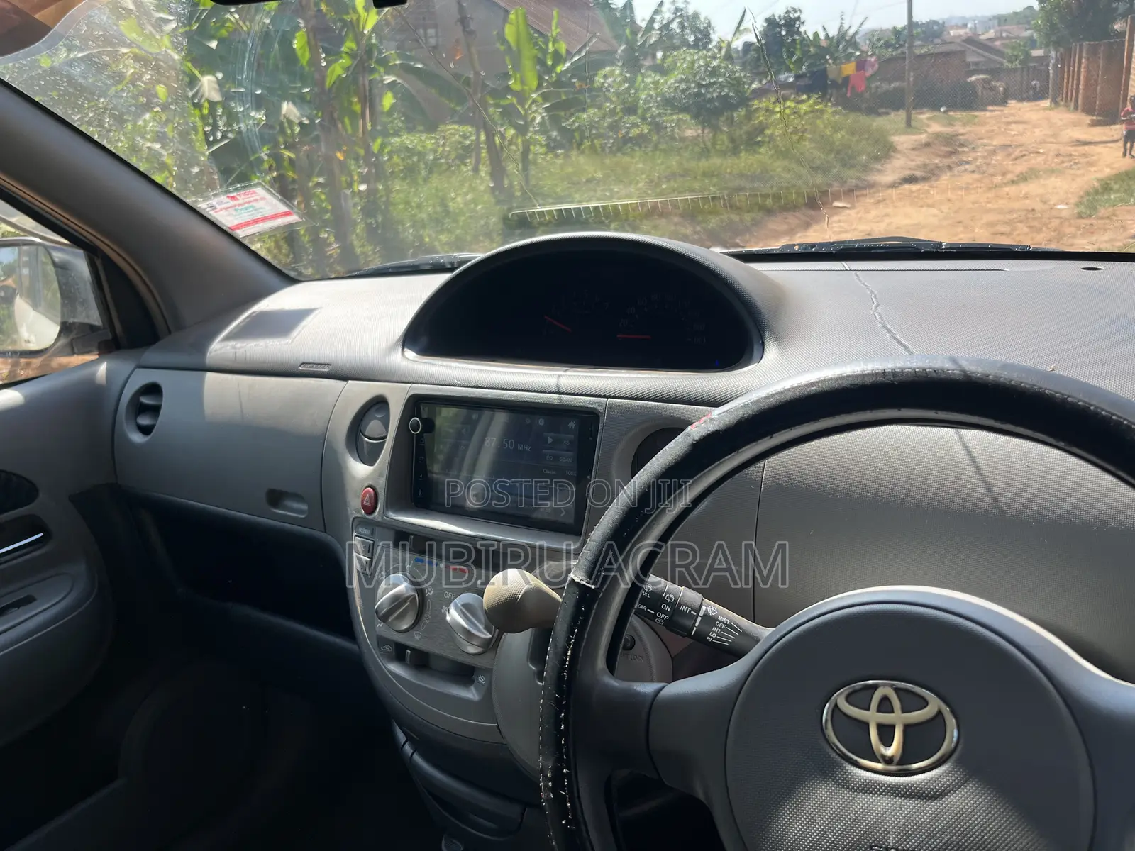 Toyota Sienta 2008 White