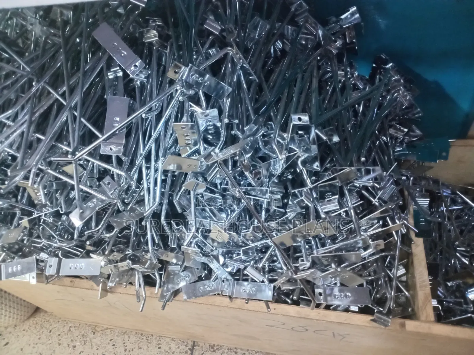 Phone Accessories Display Hooks From 1700 Different Sizes