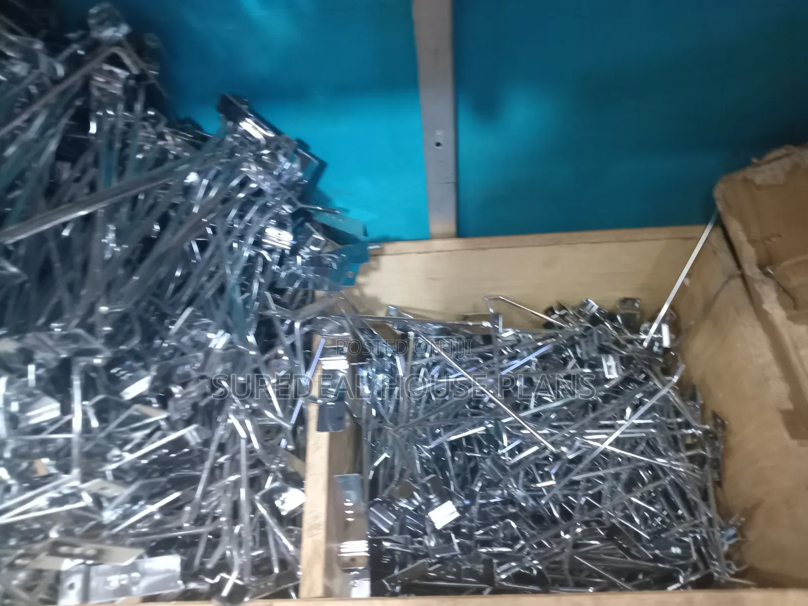 Phone Accessories Display Hooks From 1700 Different Sizes