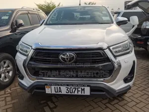 Toyota Hilux 2020 White