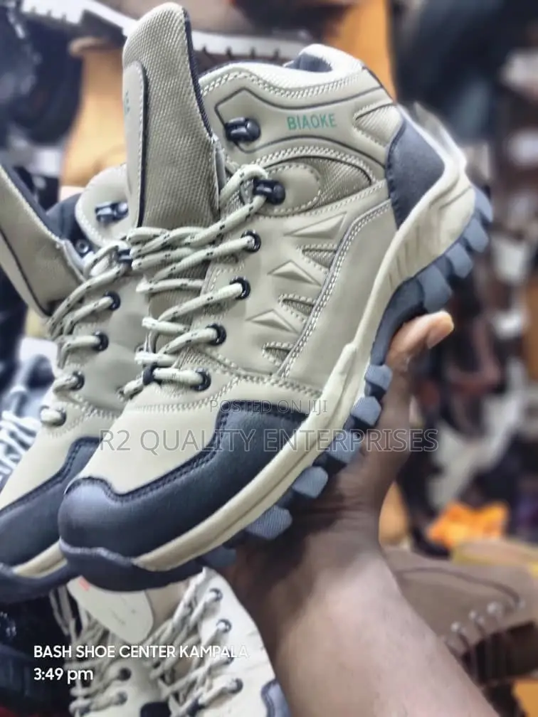 Biaoke Rugged Outdoor Hiking Shoe