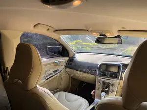 Volvo XC60 2013 Brown
