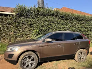 Volvo XC60 2013 Brown