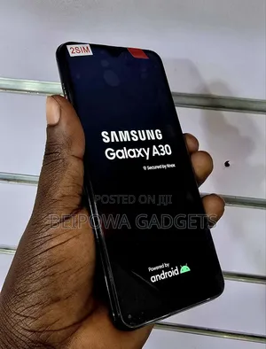 New Samsung Galaxy A30 64 GB Black