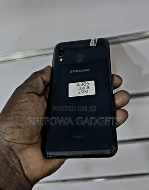 New Samsung Galaxy A30 64 GB Black